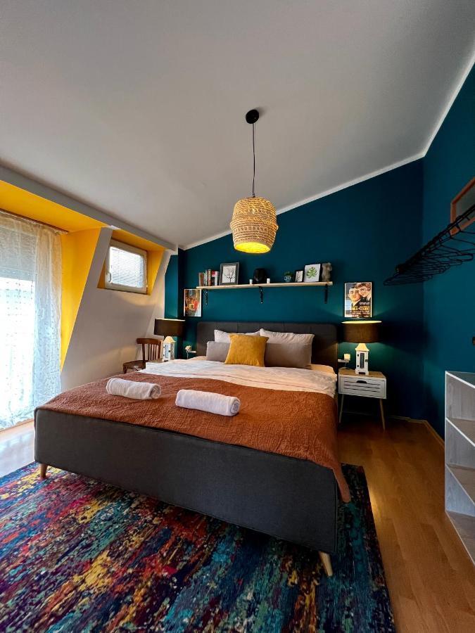 Light And Bright Central Pristina Extérieur photo